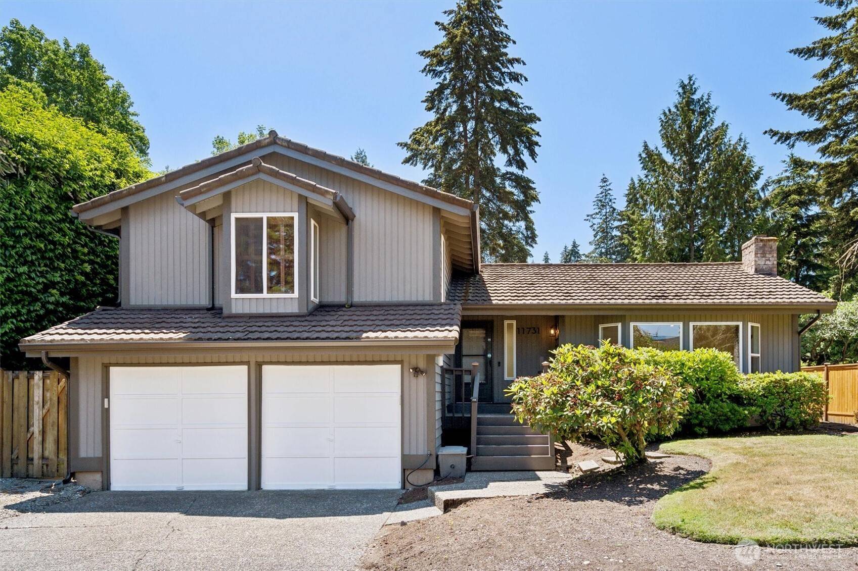 11731 SE 65th ST, Bellevue, WA 98006