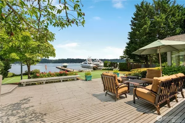 Mercer Island, WA 98040,8428 N Mercer WAY