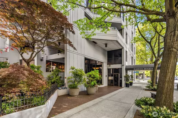 2621 Second AVE #607, Seattle, WA 98121