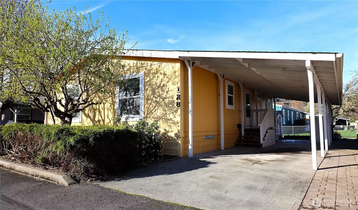 Longview, WA 98632,128 Arlington PL #128