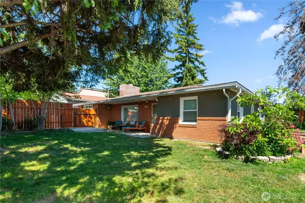 2002 Maple ST, Wenatchee, WA 98801