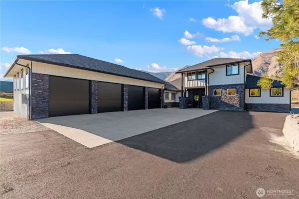 27 New Horizon DR, Orondo, WA 98843