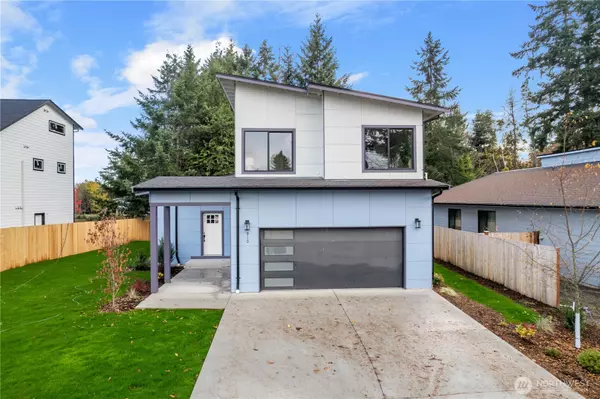 910 104th Street Ct S, Tacoma, WA 98444