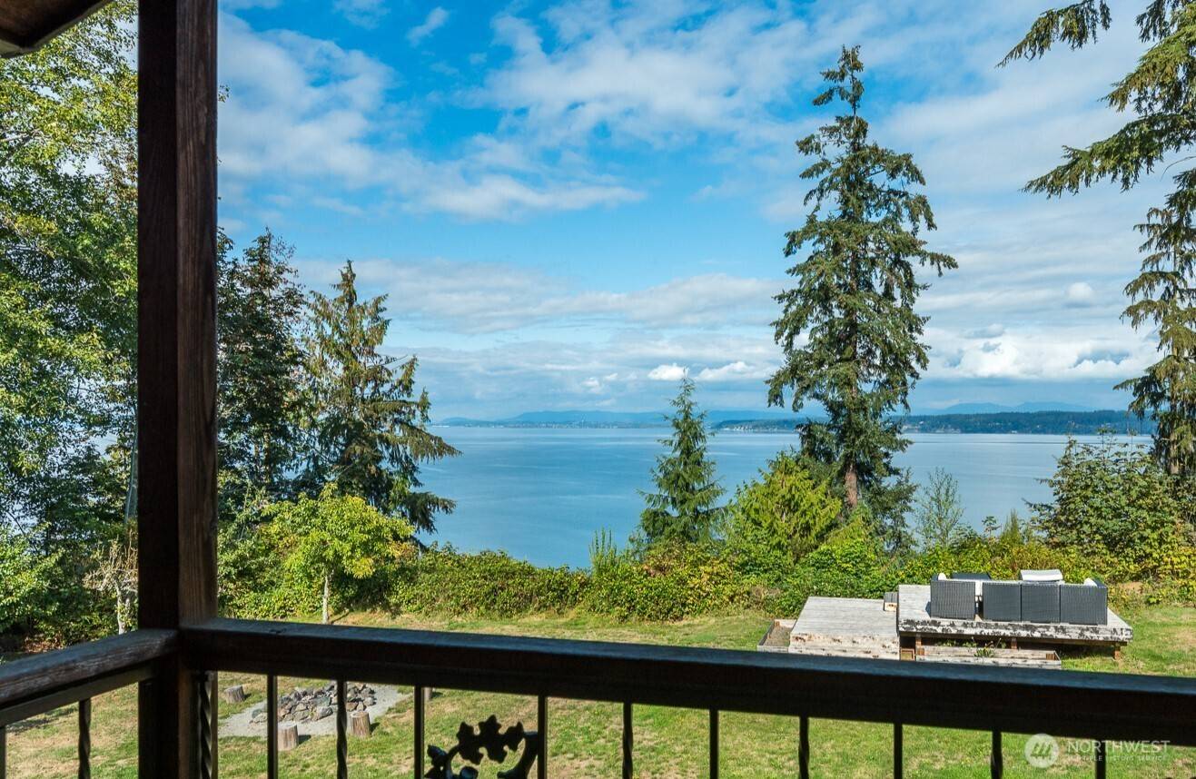 Camano Island, WA 98282,2681 S East Camano Dr