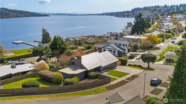 16502 41st AVE NE, Lake Forest Park, WA 98155