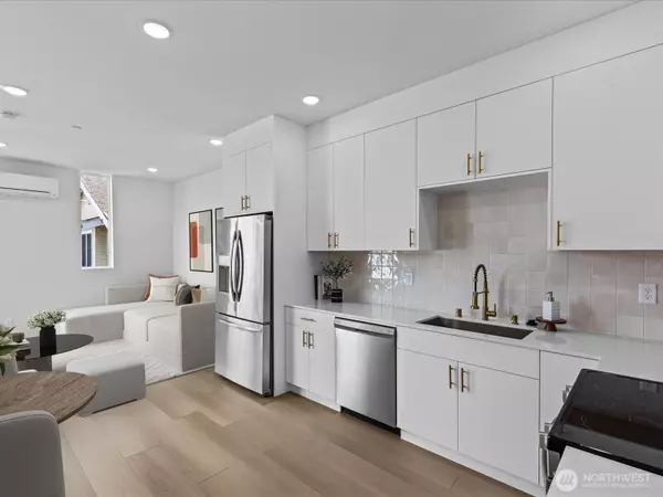 Seattle, WA 98117,8324 16th AVE NW #E