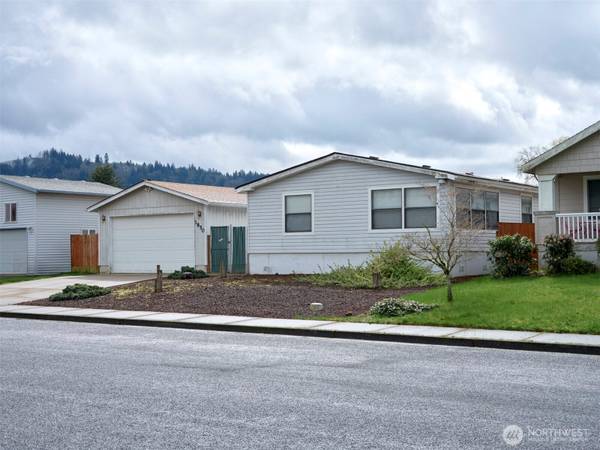 1850 Heartwood DR, Woodland, WA 98674