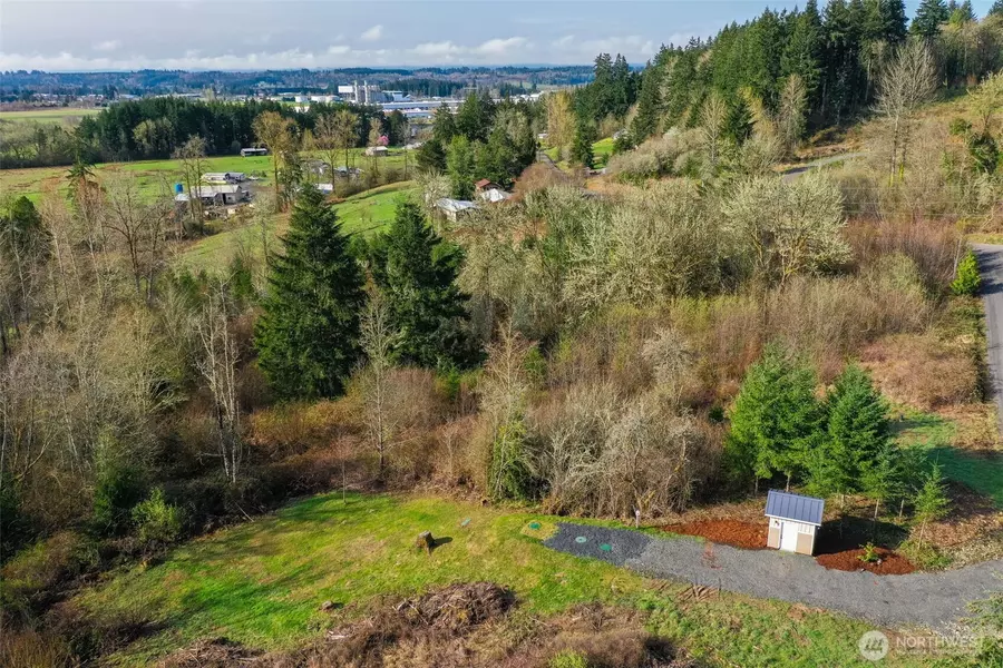 208 Sanderson RD, Chehalis, WA 98532