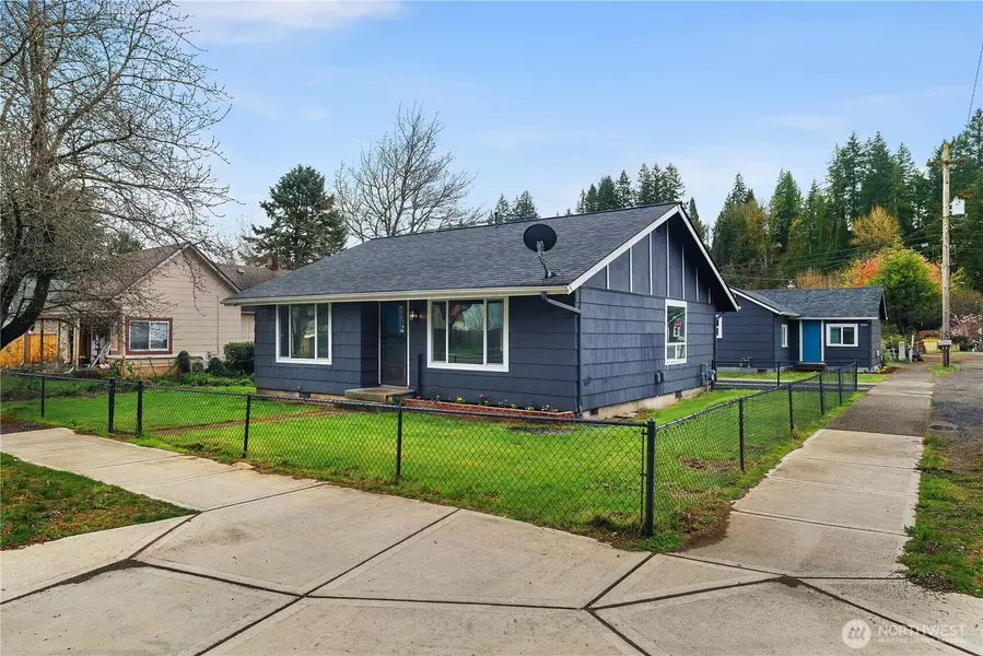 1129 W Railroad AVE, Shelton, WA 98584