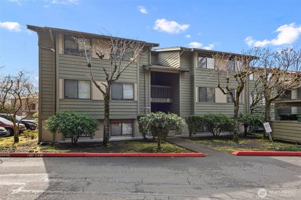 4814 S 187th PL #B302, Seatac, WA 98188