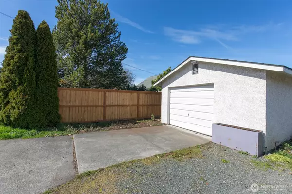 Sequim, WA 98382,439 S Sequim AVE