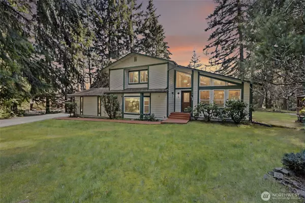 8300 Landing Lane SE, Port Orchard, WA 98367