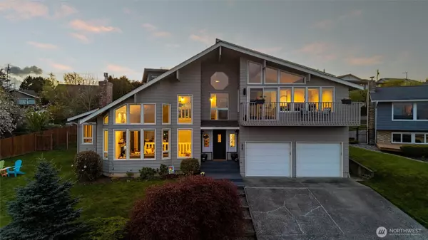 Ferndale, WA 98248,2468 Heights DR