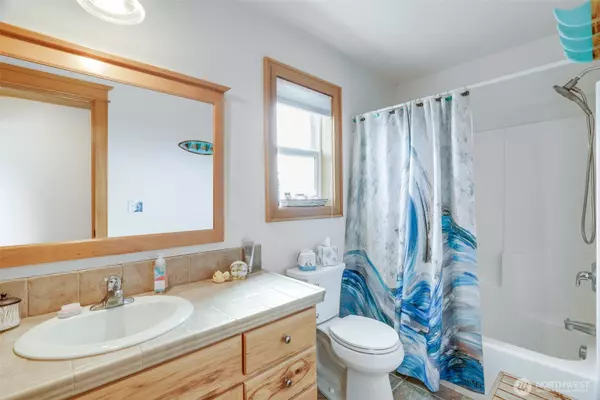 Ocean Park, WA 98640,33410 G ST