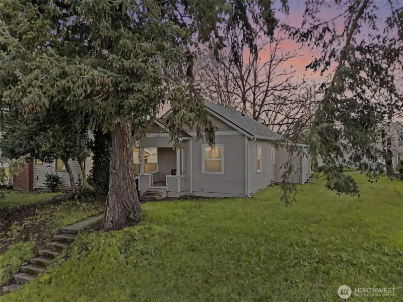 3605 S Cushman AVE, Tacoma, WA 98418