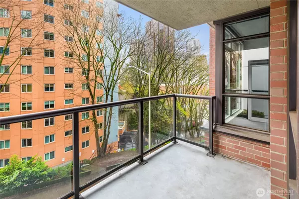 Seattle, WA 98101,1420 Terry AVE #408