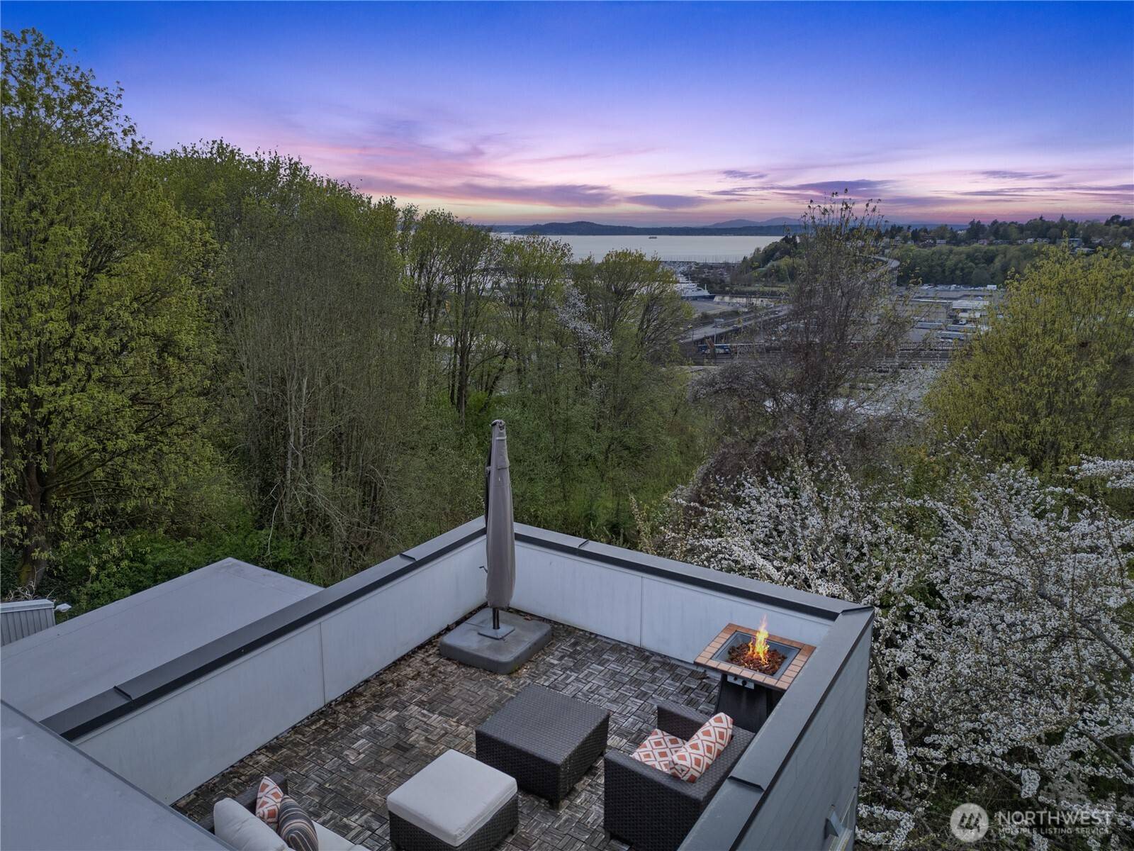 1813 12th AVE W, Seattle, WA 98119