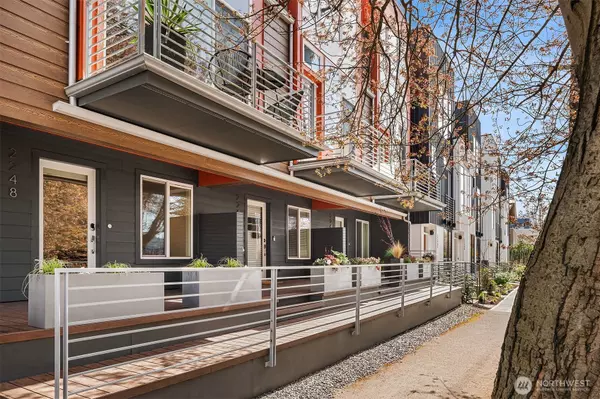 Seattle, WA 98102,2248 Fairview AVE E