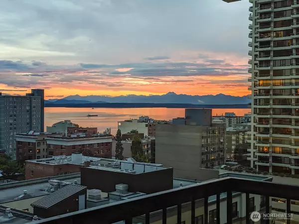 2100 3rd AVE #1202, Seattle, WA 98121