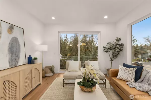 Kirkland, WA 98034,12705 NE 144th St #F