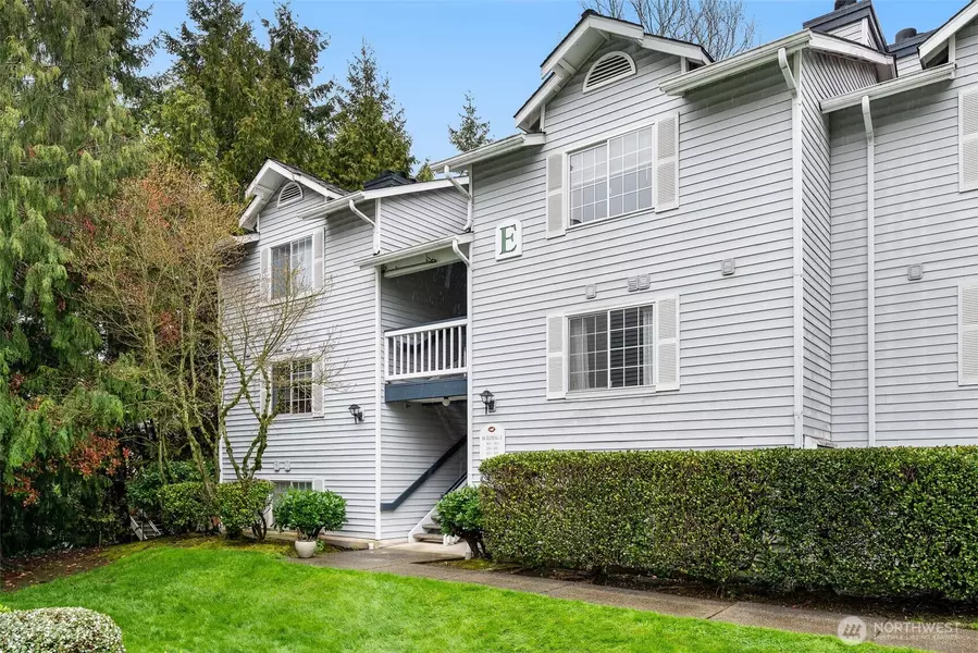 7453 Newcastle Golf Club Rd #E302, Newcastle, WA 98059