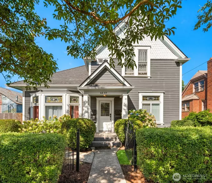 6247 Flora AVE S, Seattle, WA 98108