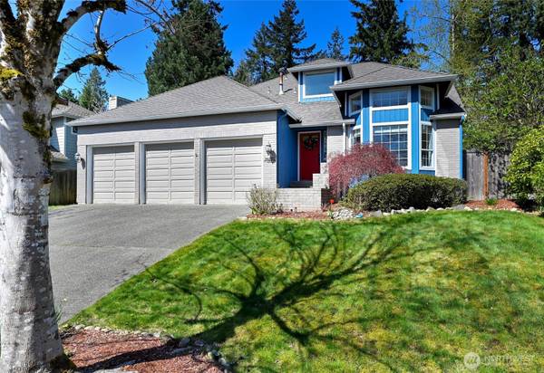 26225 Lake Wilderness Country Club DR SE, Maple Valley, WA 98038