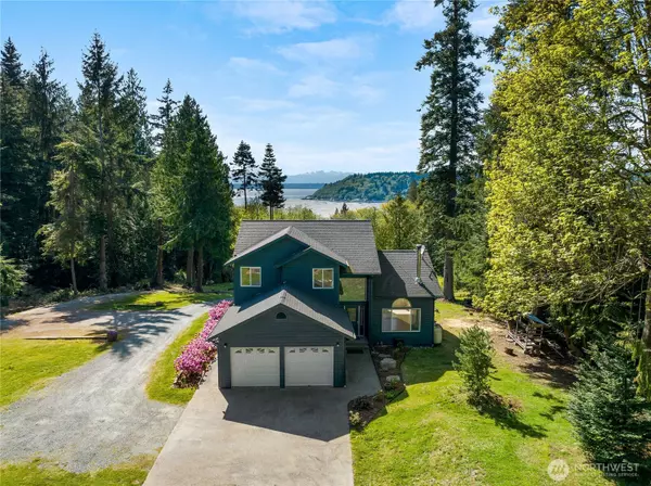 8053 Cultus Bay RD, Clinton, WA 98236