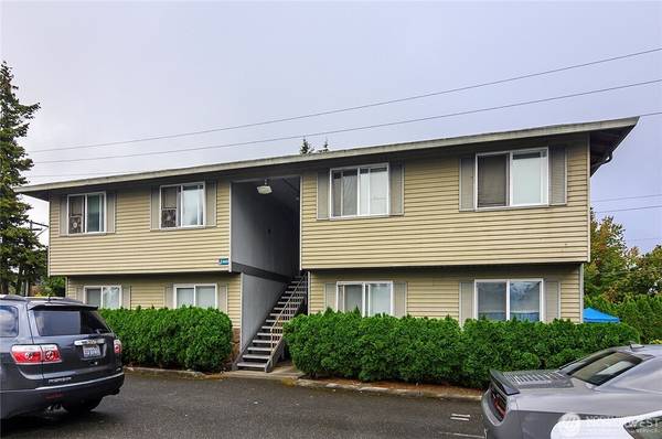 3020 S 216th ST #J, Seatac, WA 98198