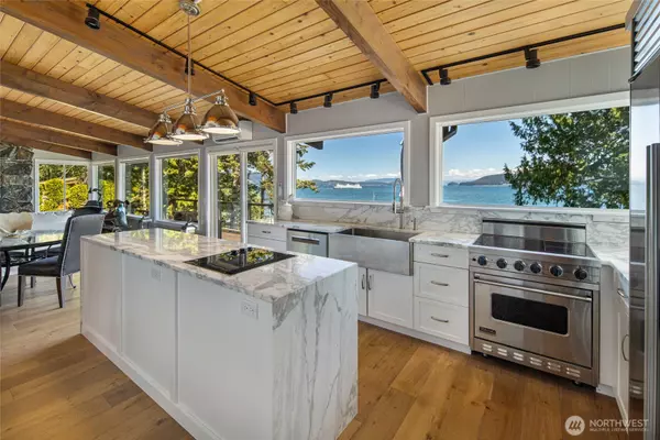 162 Sea Ranch RD, Lopez Island, WA 98261