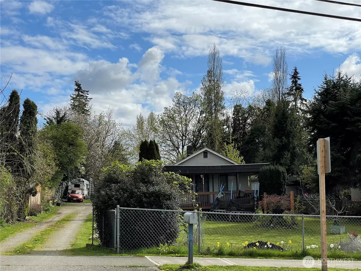 Seattle, WA 98178,6625 S 124th ST