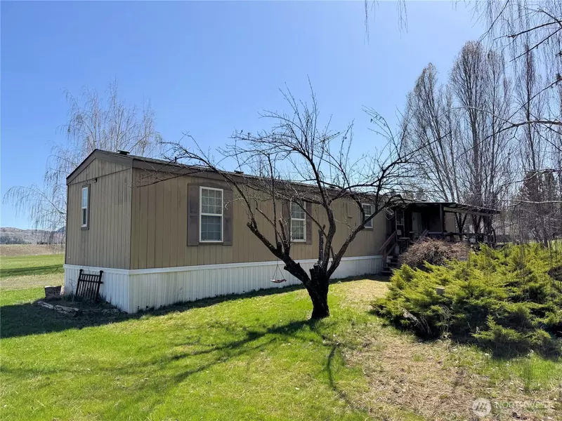 40838 Porcupine Bay RD N, Davenport, WA 99122