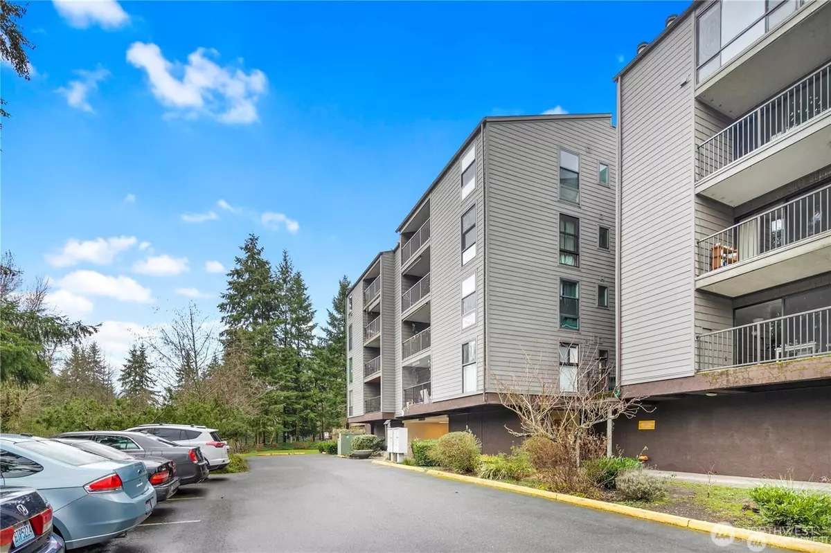 Redmond, WA 98052,6702 139TH AVE NE #743