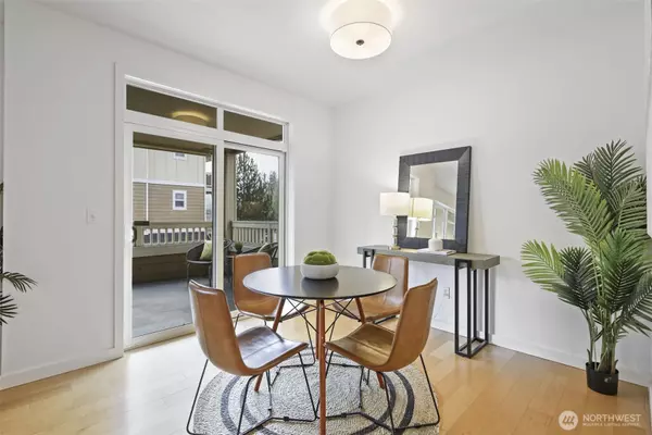 Redmond, WA 98053,23916 NE 115th LN #204