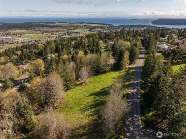 999 Ravens Ridge RD, Sequim, WA 98382