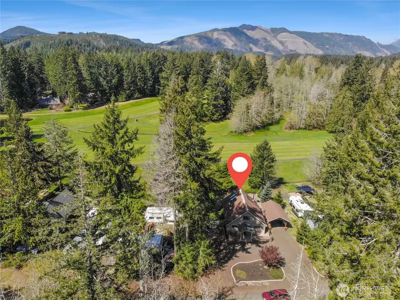 320 N Fairway DR E, Hoodsport, WA 98548