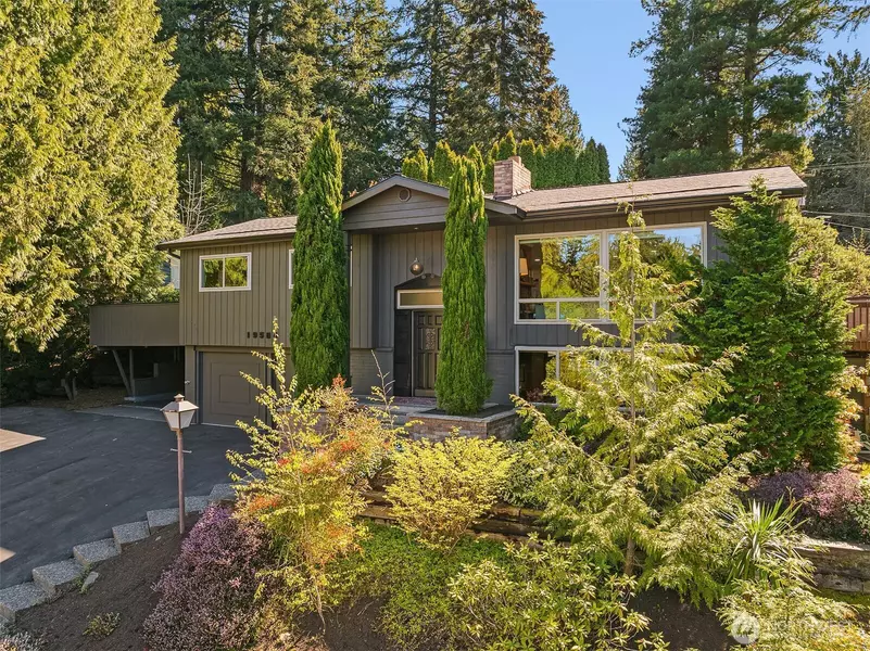 19504 36th AVE NE, Lake Forest Park, WA 98155