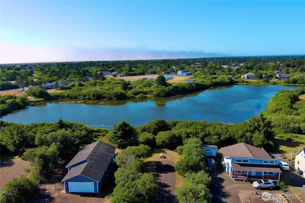 368 Marine View DR SW, Ocean Shores, WA 98569