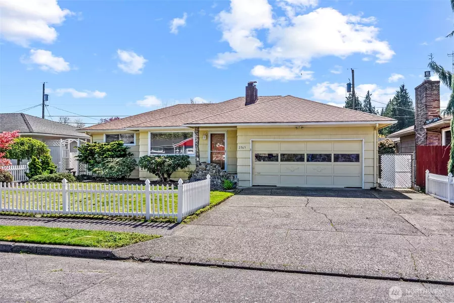 2565 Taylor AVE, Longview, WA 98632