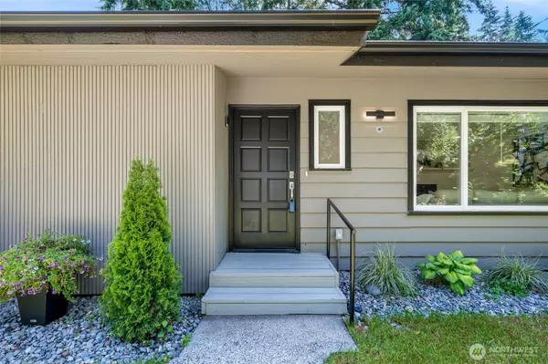 19010 12th AVE NE, Shoreline, WA 98155