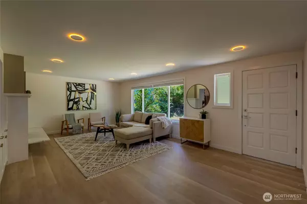 Shoreline, WA 98155,19010 12th AVE NE