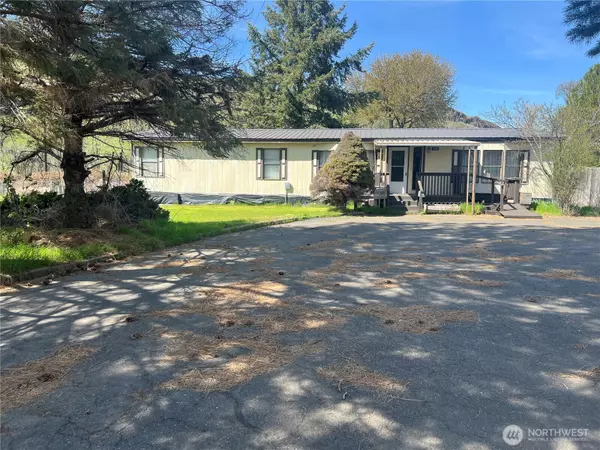 400 S Main, Washtucna, WA 99371