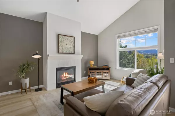 23420 SE Black Nugget RD #C301, Issaquah, WA 98029