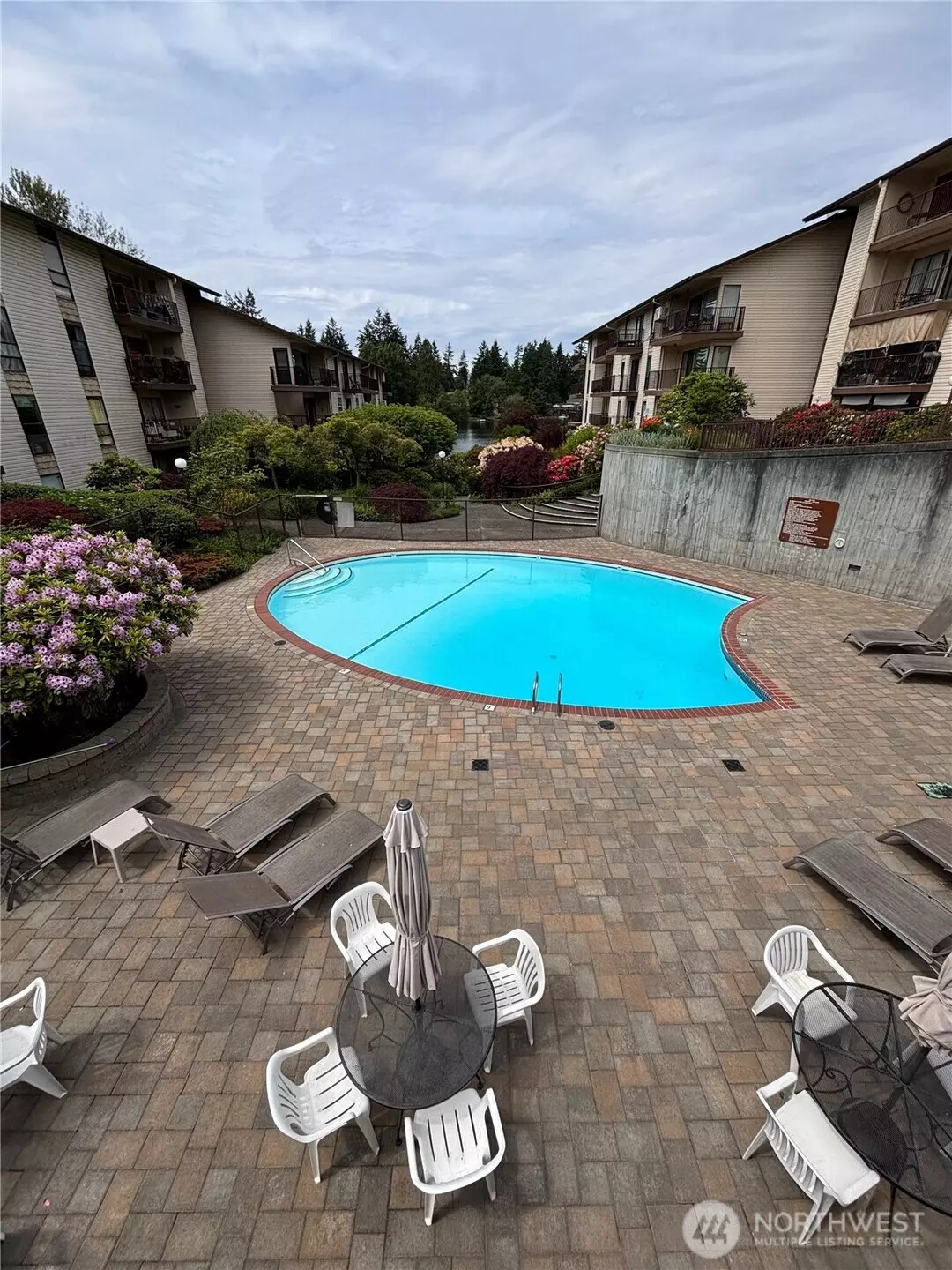 Seattle, WA 98133,13201 Linden AVE N #408A