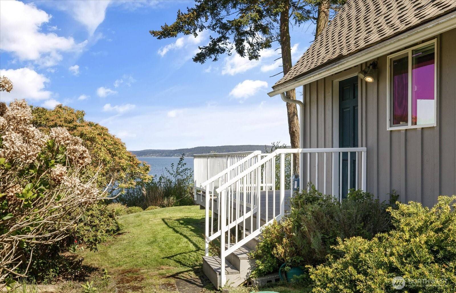 2963 Saratoga RD, Langley, WA 98260