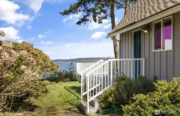 2963 Saratoga RD, Langley, WA 98260