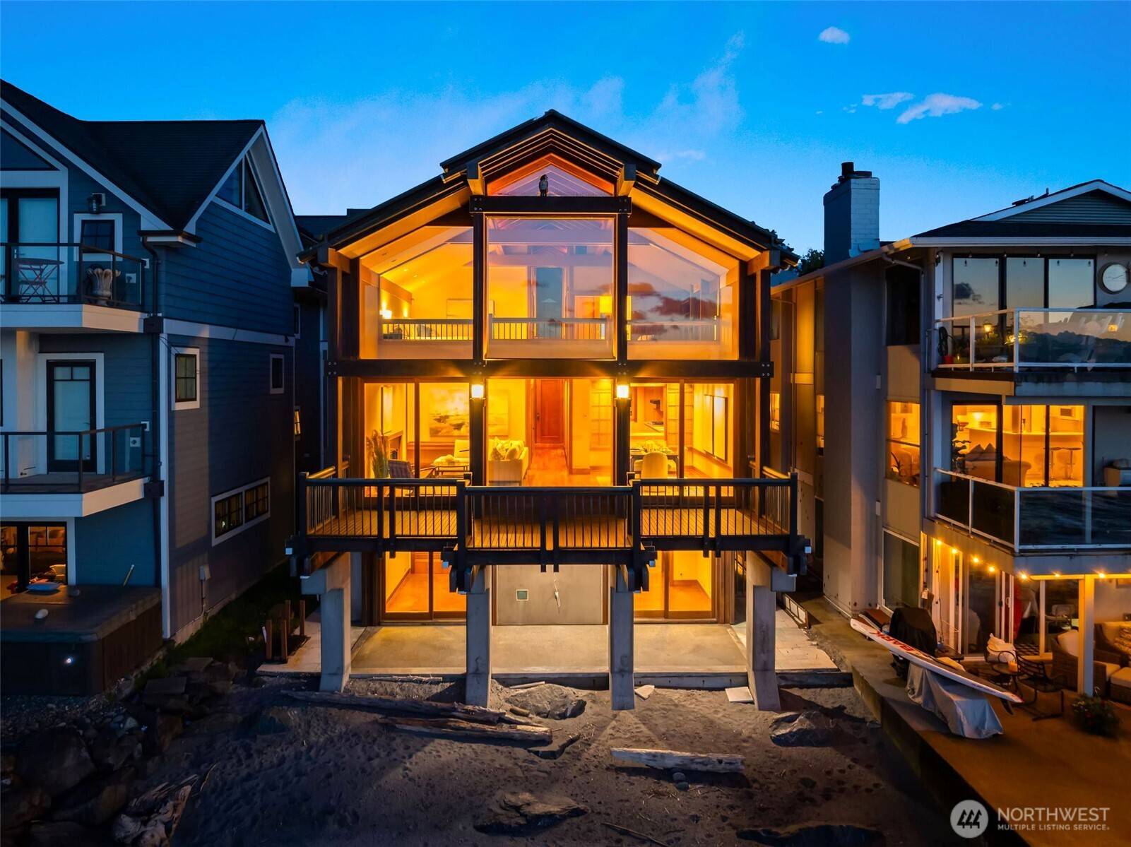 3103 Alki AVE SW, Seattle, WA 98116