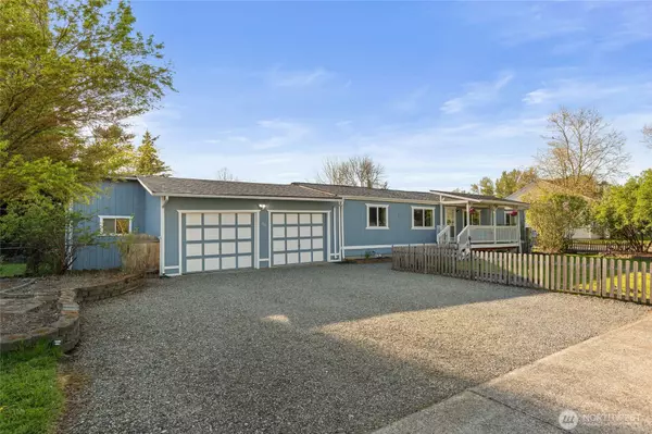 206 Birch LN, Pacific, WA 98047
