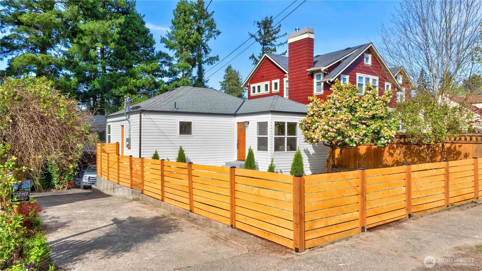 828 NE 95th ST, Seattle, WA 98115