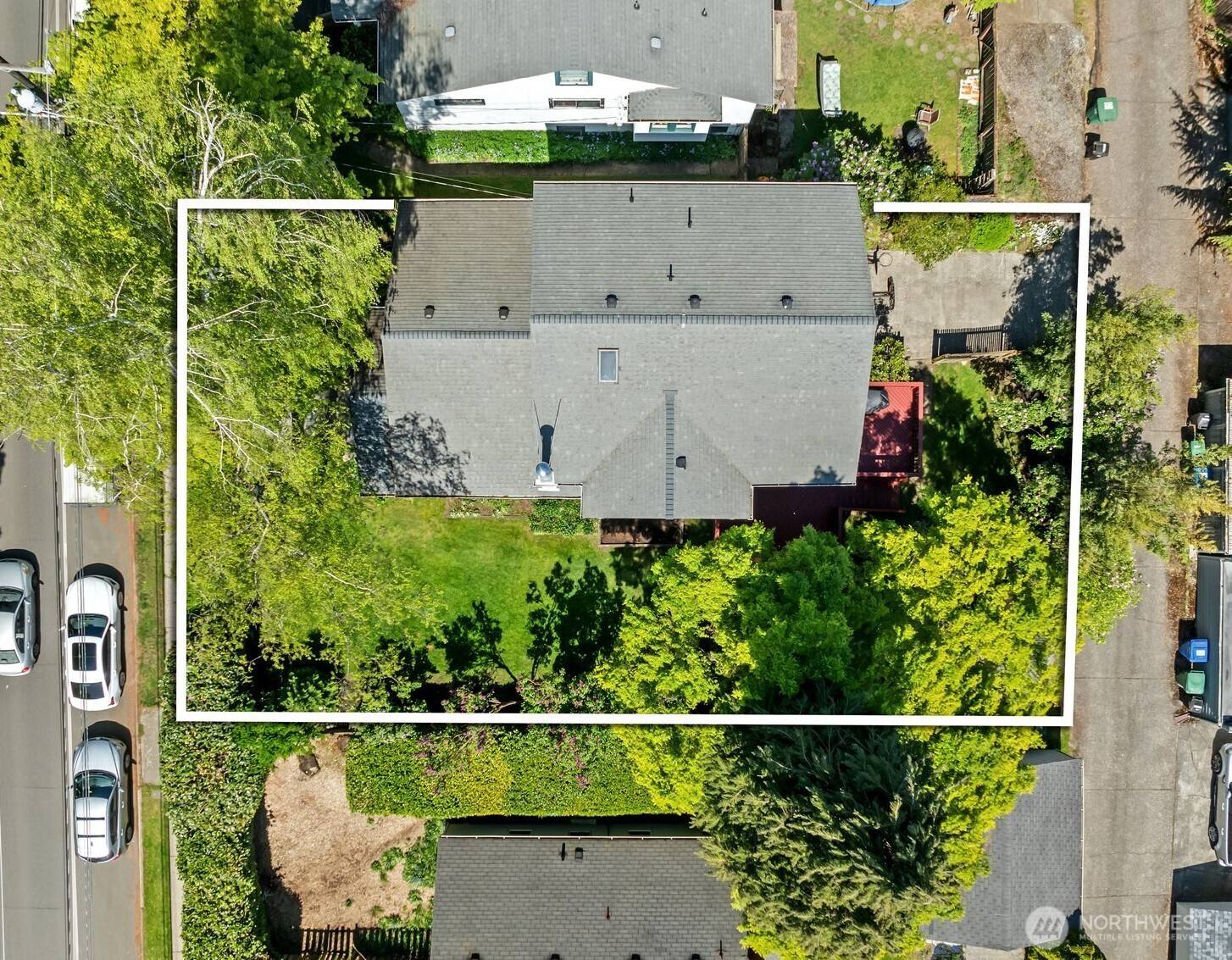 5210 35th AVE NE, Seattle, WA 98105